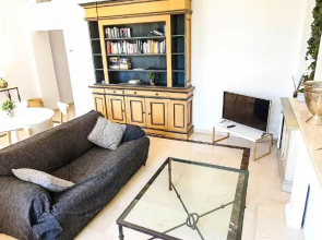 SKOL 233. Wonderful Two Bedroom Apartment in Marbella Center.