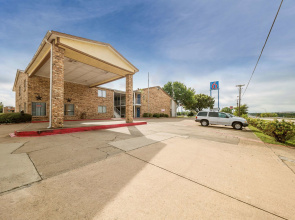 Motel 6 Red Oak, TX - Dallas
