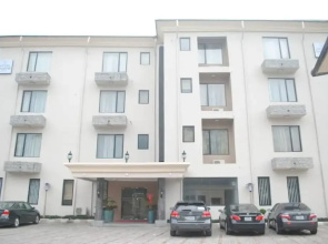 Hotel Valerie Suites