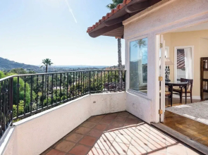 Two Estates w/ Pools, Hot Tubs, Game Rooms, Valley Views & Tennis Court Near Beaches & Wineries