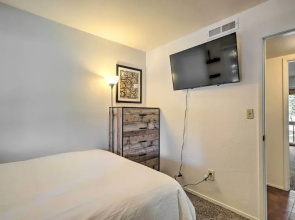 Ski & Soak: Hot Tub Haven in Tahoe City!