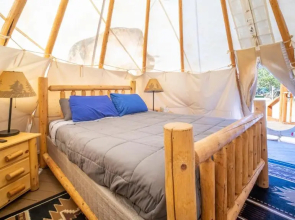 OK RV Park Glamping Tipi OK54