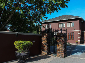 Palm Tree Manor