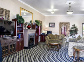 Super 8 by Wyndham Wenatchee