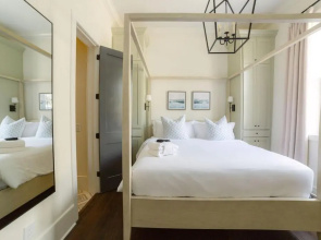 Guesthouse Charleston EAST 46 E