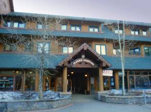 Arapahoe Lodge 8105