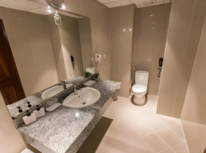 Sky Gem Hotel - Ben Thanh