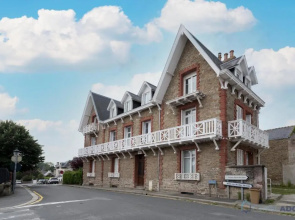 Studio rénové au c ur de Dinard proche mer