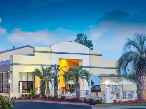 Days Inn By Wyndham Ladson Summerville Charleston