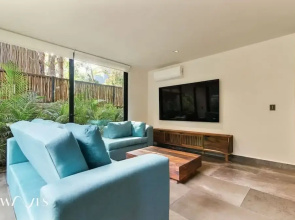 2BR w Private Pool - Steps Away From the Beach