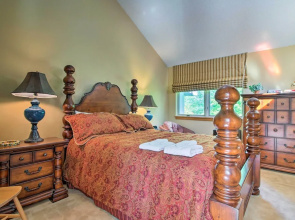 Killington Condo w/ Spa ~ 3 Miles to Ski Resort!