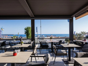 Steris Elegant Beach Hotel