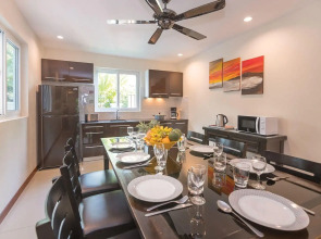 Villa Waree 5 minutes from City and Beach