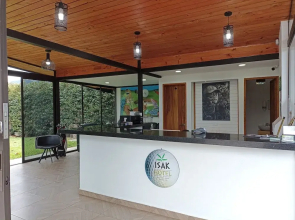 Isak Hotel & Golf Airport