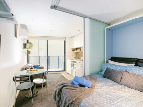 Melbourne CBD Designed 1 Bedroom Apartment by KozyGuru