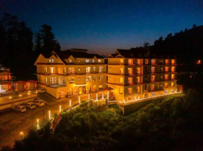 The Twin Towers Hotel New Kufri