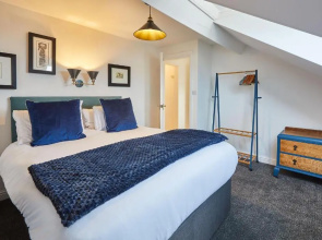 Host Stay Mindello Loft Apartment