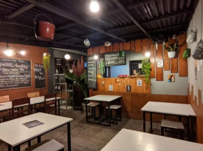 Dong Paloh Hostel