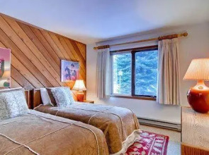 Sunburst Elkhorn by Alpine Lodging