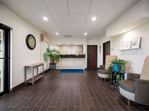 Ramada by Wyndham Effingham