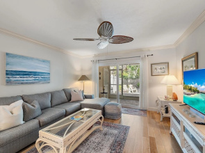Sunset Sanctuary 2 Bedroom Condo by RedAwning