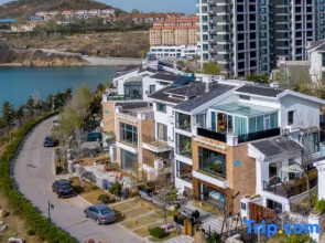 Floral Hotel· Pinghuai Hotel(Grape Beach Sea Bath Shop)