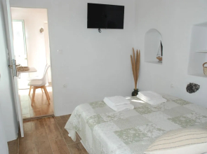 Siesta Villas, Cycladic Elegance With Castle View