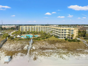 Crescent at Miramar-gulf Front Luxury Condo-free Beach Chairs!