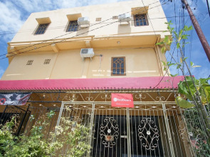 RedDoorz near Mall Abepura