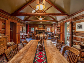 Highland Haven Creekside Inn
