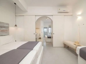 Flisvos Beach Apartments
