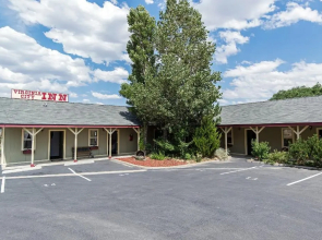 Virginia City Inn
