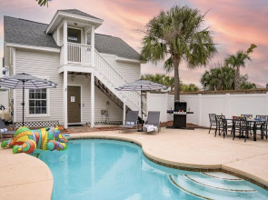 Polly - Destin Home w Pool & Pool Table