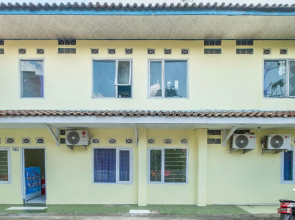 Spot On 2384 Pondok Nabil