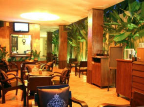 Anoma Boutique House