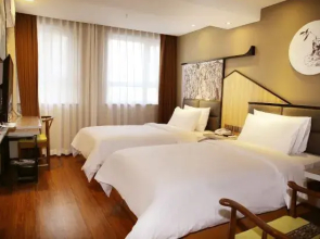 Joy Susiness Hotel (Korla Tuanjie North Road Peacock River)
