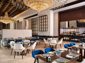 Al Jaddaf Rotana Suite Hotel