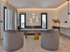 Milestones Naxos Hotel