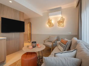 Oli Hotel And Suites