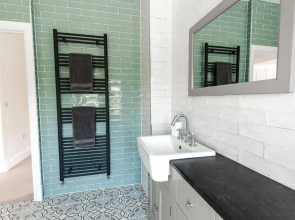 NORTH BEACH HOUSE - 3 Bedroom Fully Equipped Spacious House Perfect for Family Getaways in Bridlington