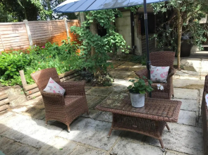 Stapehill Lodge B&B
