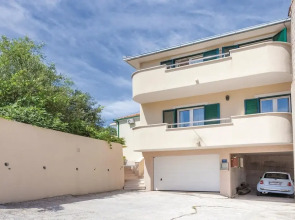 Beautiful Home in Trogir With Wifi and 3 Bedrooms