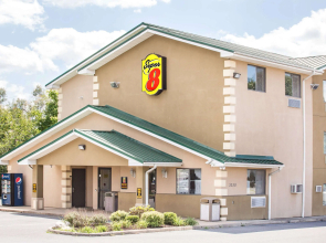 Super 8 by Wyndham Harrisonburg