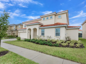 9 Bed Villa with Game Room, Pool & Spa