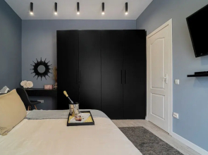 Chic Black & White 2BR on Dambovitei