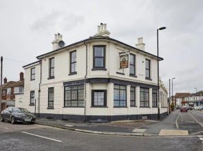 Freemantle Apartment