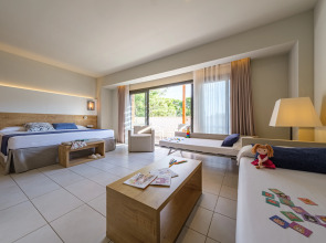 Pueblo El Dorado Playa