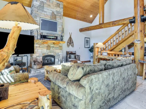 2 Cabins: Group & Family Getaway in Arnold!
