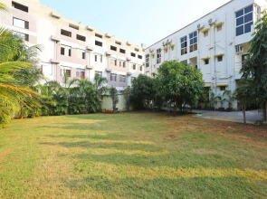 Capital O 7674 Stellar Resort