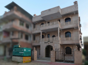 OYO 18830 Hotel Rampur Haveli